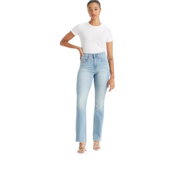 725 HIGH RISE BOOTCUT WOMEN'S JEANS Zip Fly Light Wash Size (2) 26”X30” - Picture 3 of 15